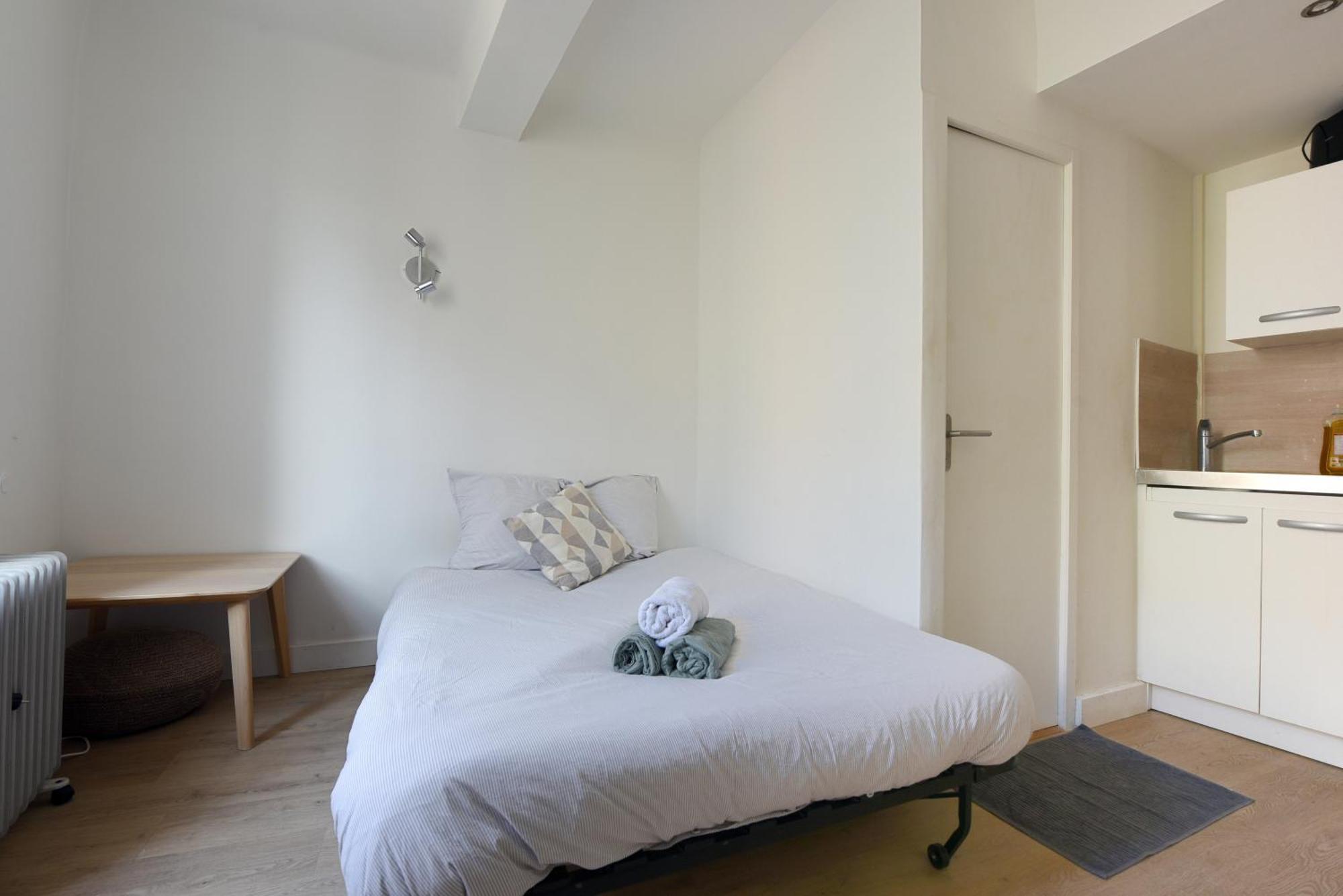 Studio Garrigue La Fare-les-Oliviers Extérieur photo